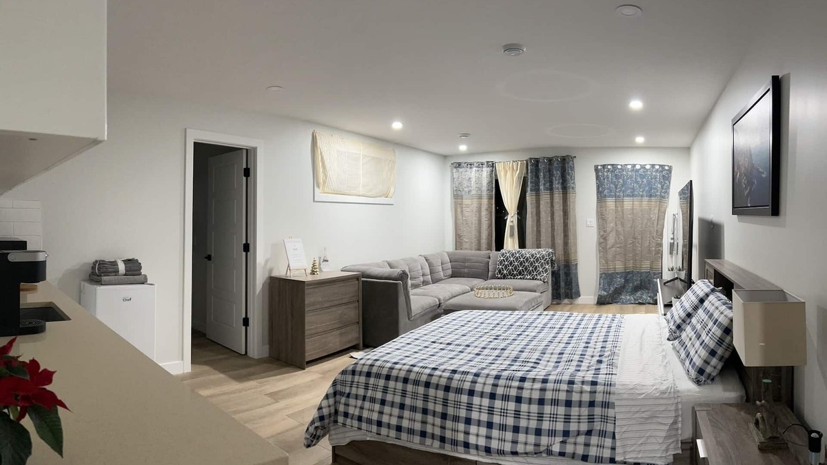 Regina Apartment | Newly built suite