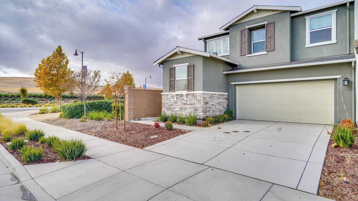Tracy House | Newly Built Tracy Home w/Backyard + Pool Access!