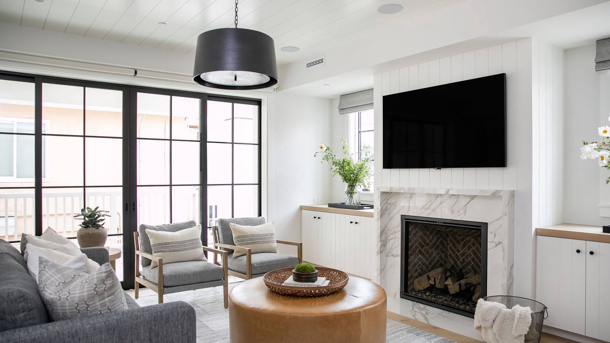 Corona del Mar Condo | Newly built unit in CDM-oceanside of PCH with rooftop deck-walk to beach