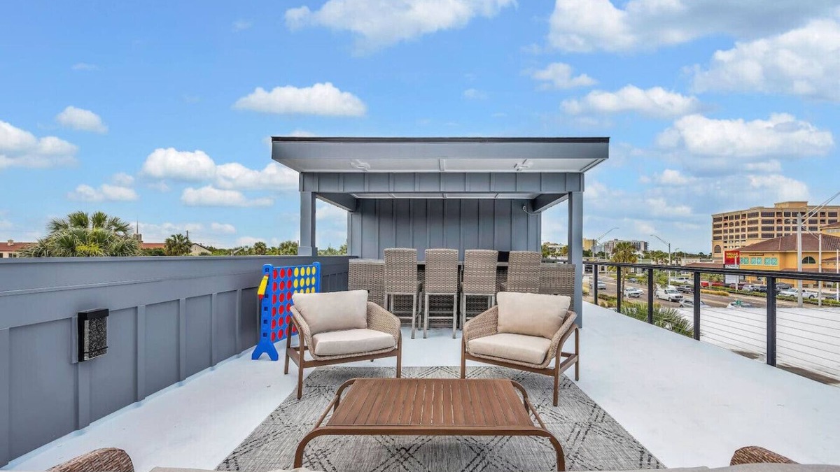 Jacksonville Apartment | Newly Built Oceanview Apartment with Rooftop