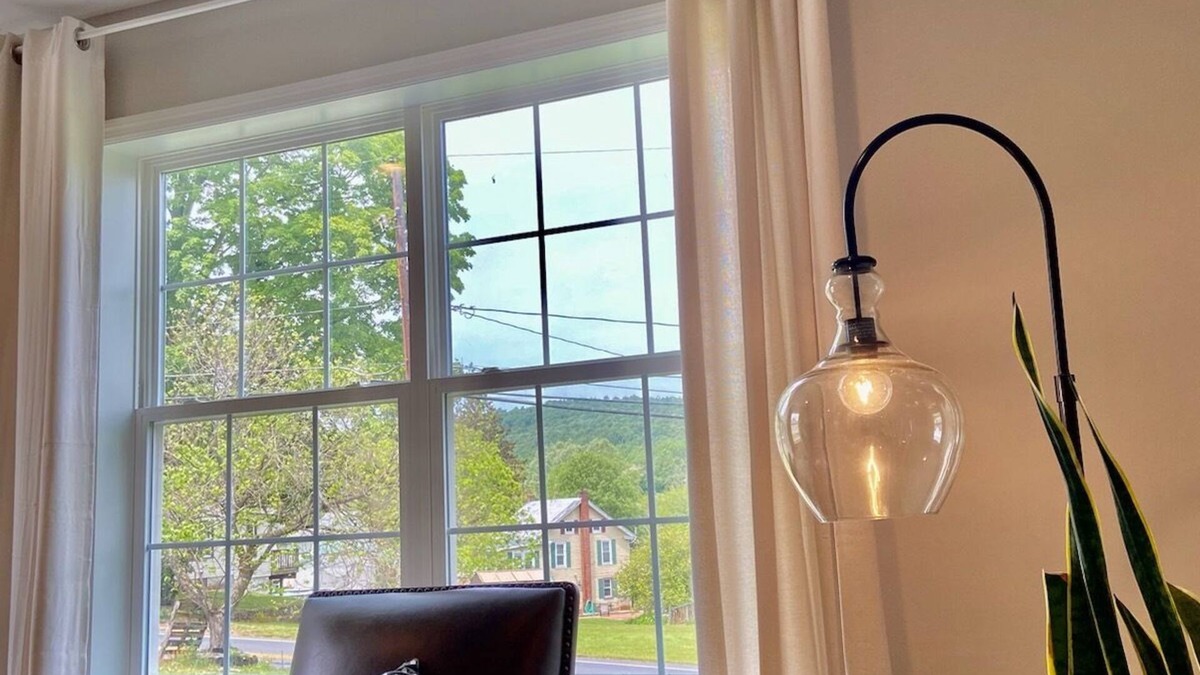 Stevens House | Newly Built Zen Space 2Bd-3Bth - Pets OK