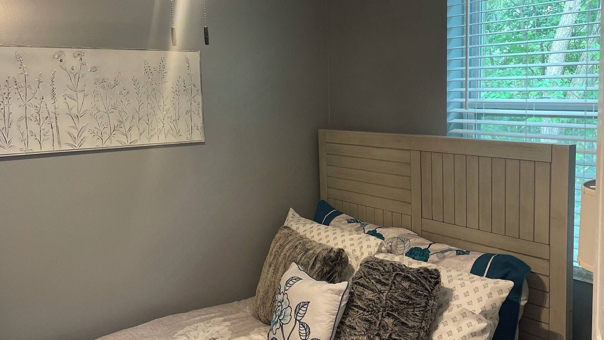 Portage Lakes Cottage | Newly constructed Portage Lakes Guesthouse!