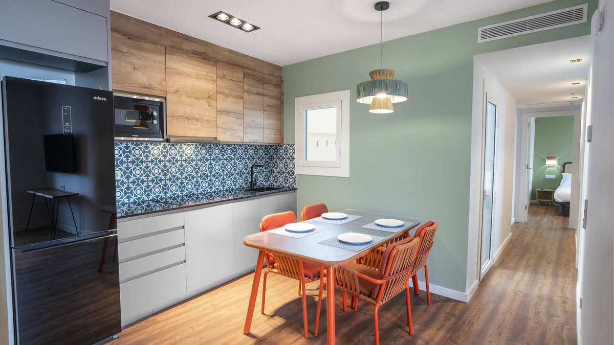 Collblanc y La Torrassa Apartment | Newly renovated 3 bedroom apartments centrally located in Barcelona