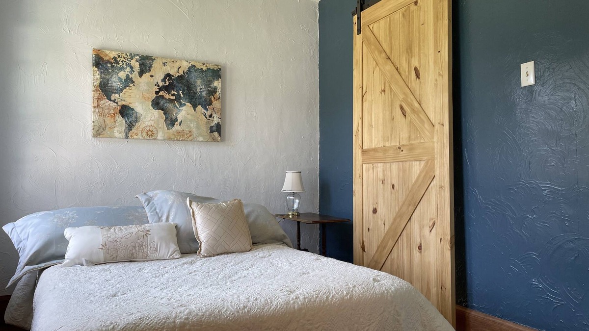 Lily Dale House | Newly Listed! Join us for our 2nd season of hospitality at The Pineapple Place.