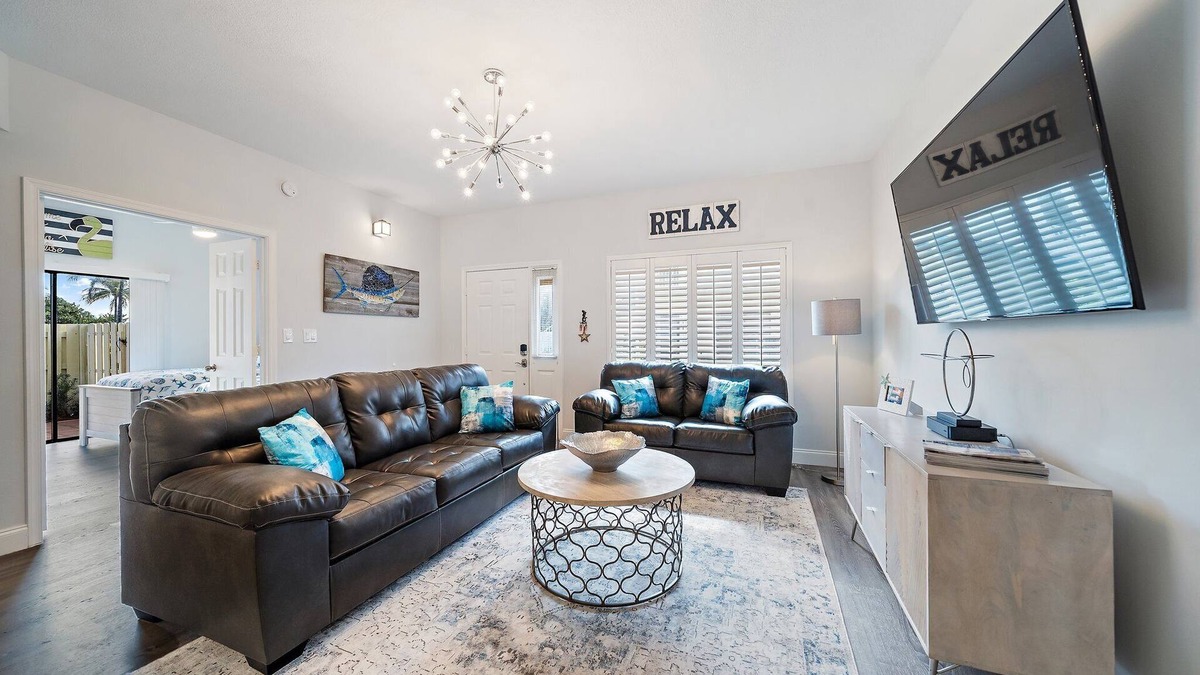 Bella Vista Condo | Newly Redone and furnished 2/2 condo that is walking distance to the beach