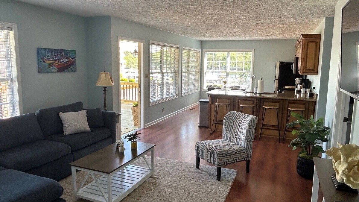 Iuka House | Newly refreshed, charming 3-bedroom Pickwick Lake house located at Grand Harbor!