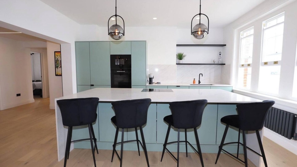 Canary Wharf Apartment | Newly Refurbished w/River Views