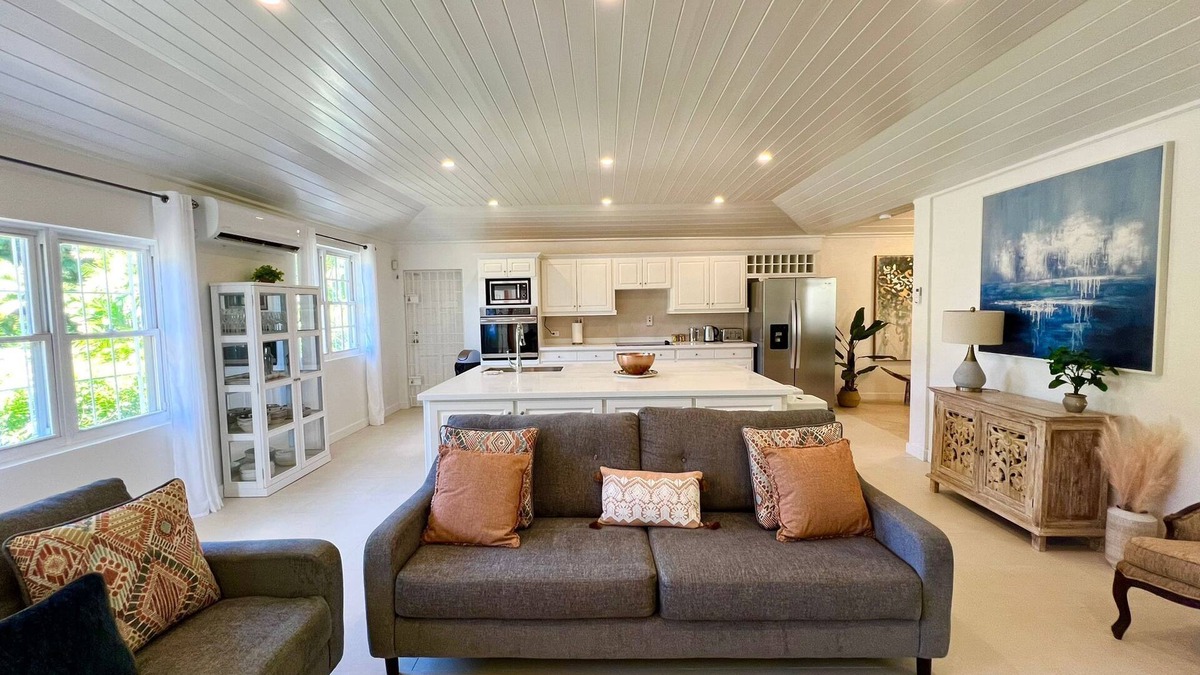Sunset Crest Villa | Newly Refurbished Luxury 4 Bed Villa with Bar & Pool in Sunset Crest, Holetown