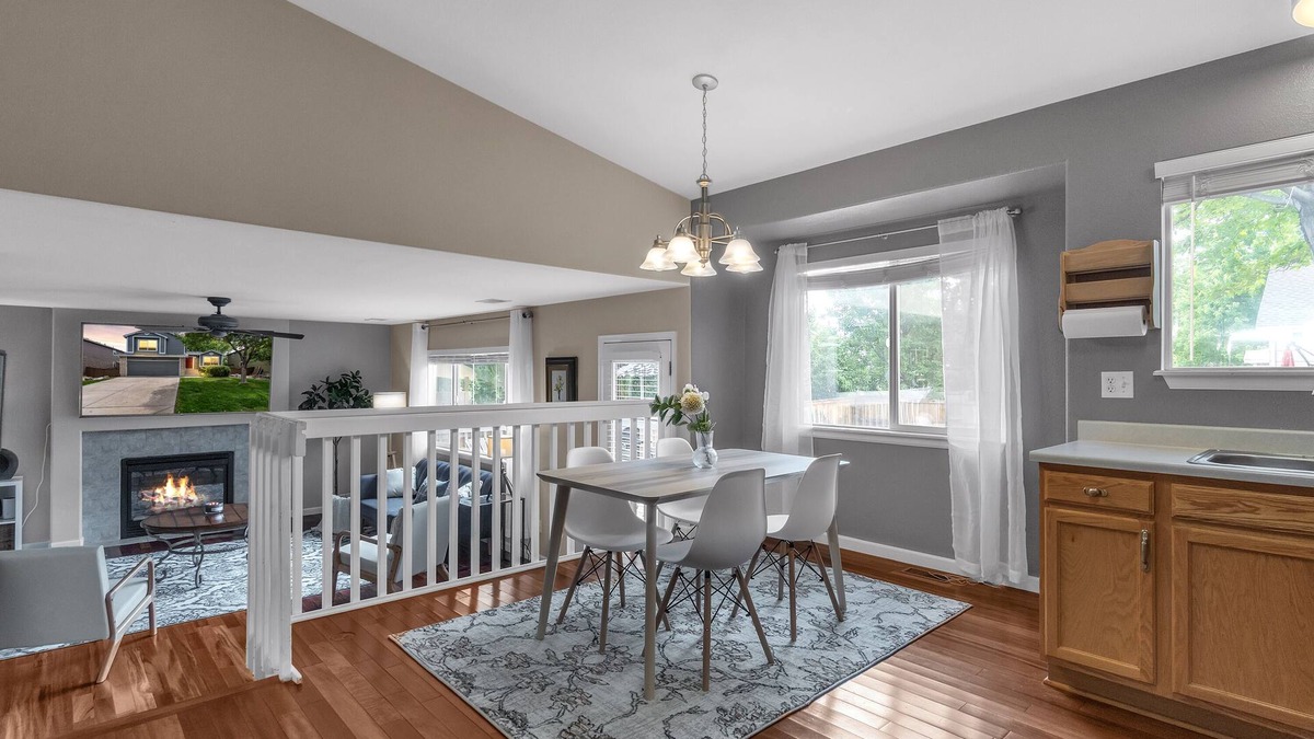 Westridge House | Newly Refurnished 3 Bed 2 Bath Highlands Ranch Home - Executive Rental