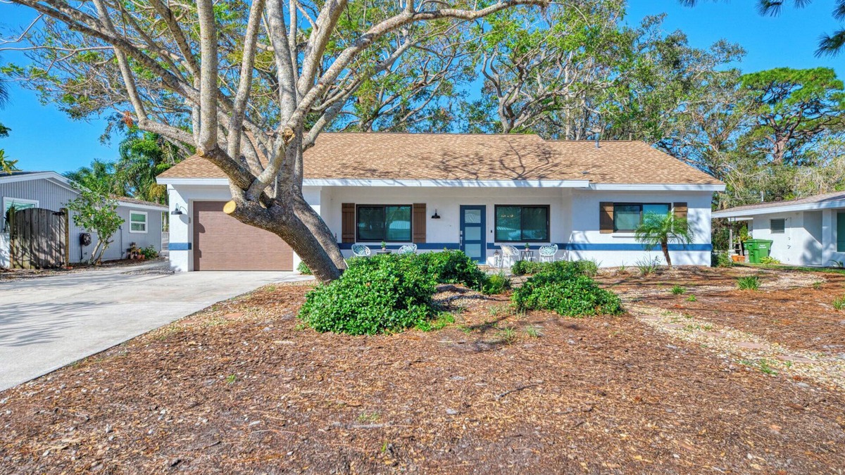 Arlington Park House | NEWLY REMODELED 11/4/2024!