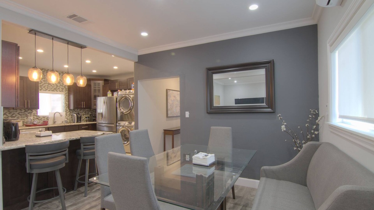 Belmont Heights House | Newly Remodeled 2 Bdrm 1bath Bungalow With All The Amenities In Long Beach