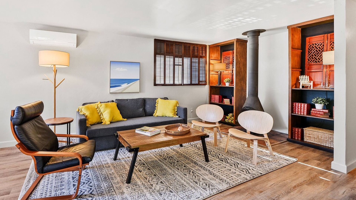 Del Mar Heights House | Newly Remodeled 2BR Del Mar Seashore Delight: Near Torrey Pines & Beach