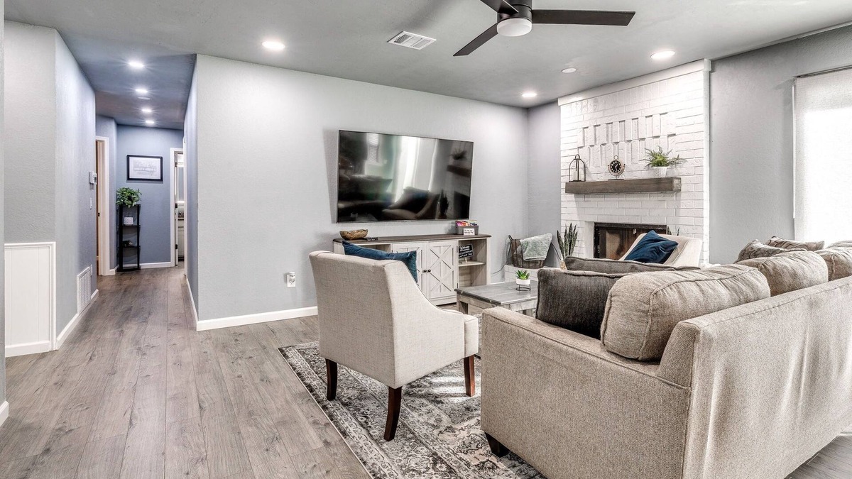 South Oklahoma City House | Newly remodeled 5BD- just 10 mins from airport!