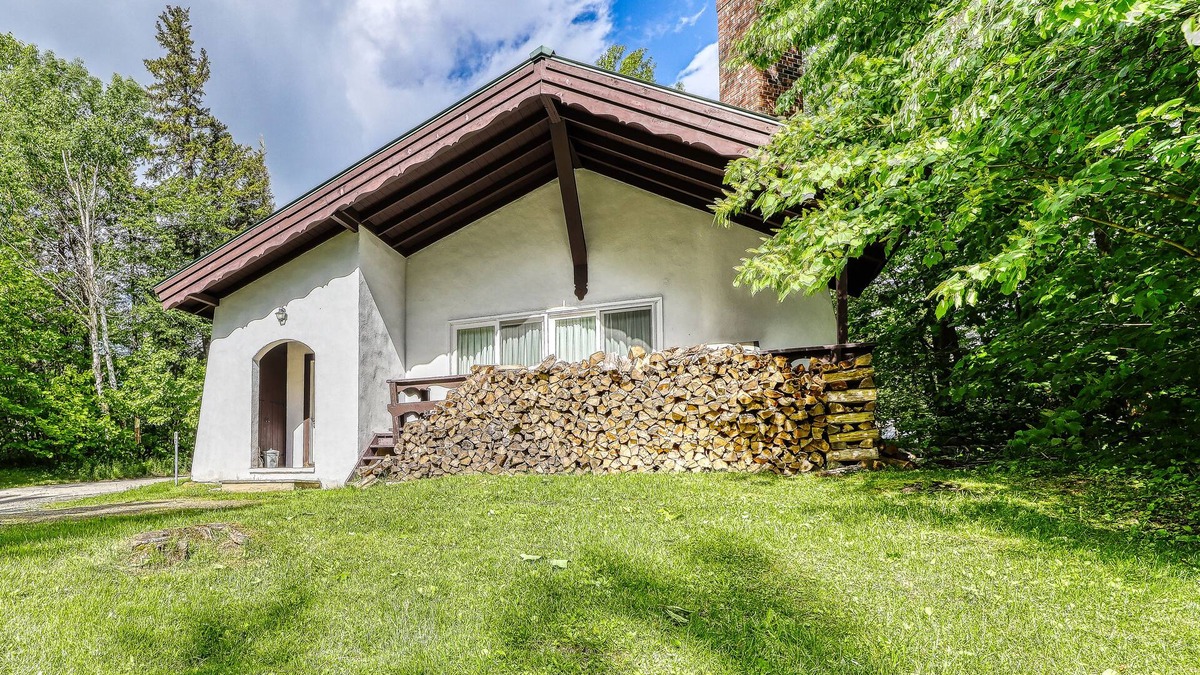 Franconia House | Newly remodeled charming dog-friendly home near Cannon Mountain Ski Area