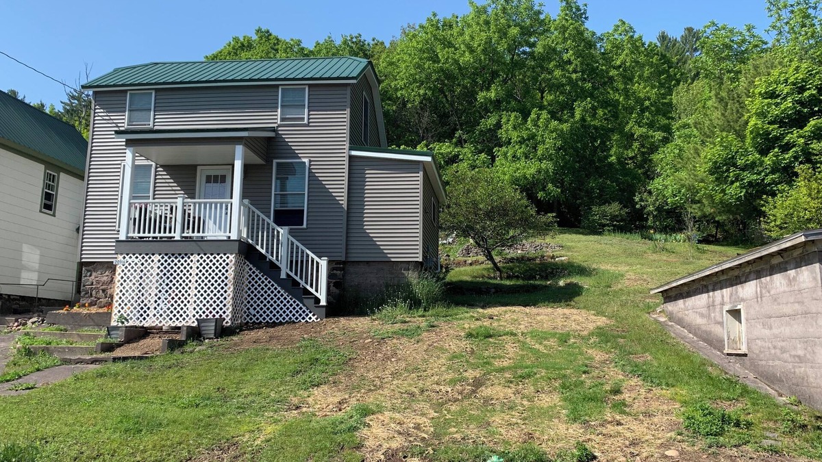 Houghton House | Newly remodeled cozy 3BR/1BA home on a hill, minutes from town.