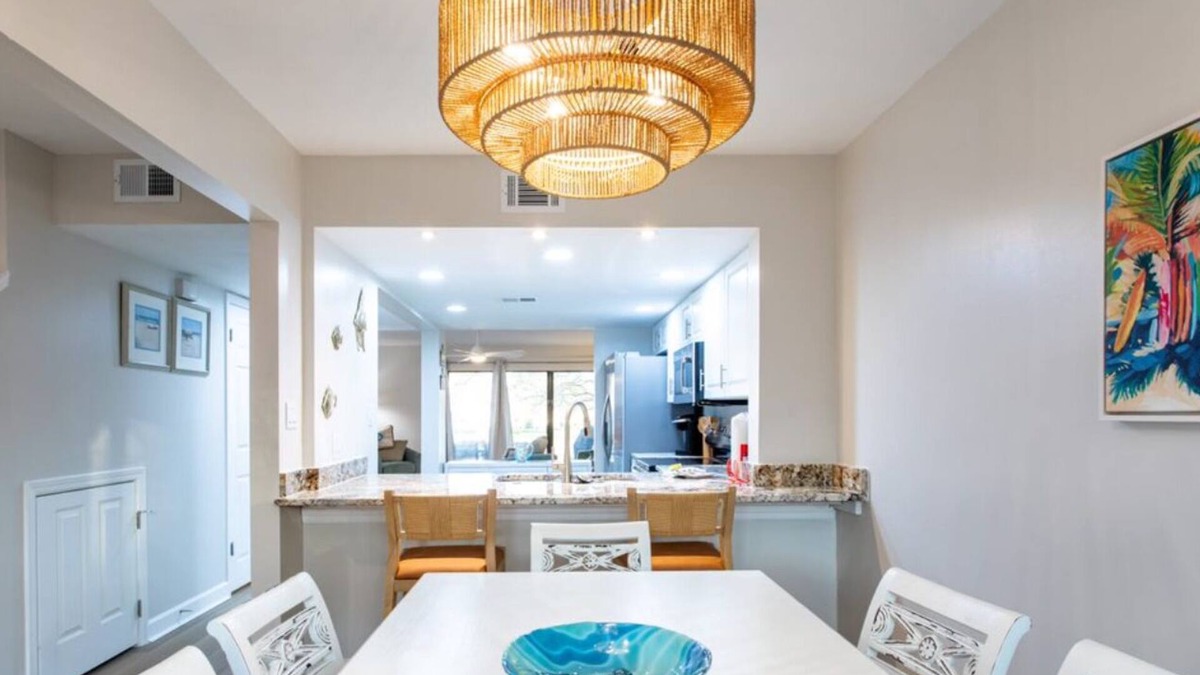 Sandestin Villa | Newly remodeled! EVERYTHING NEW !FREE GOLF CART! Lake view! Fish right out back!