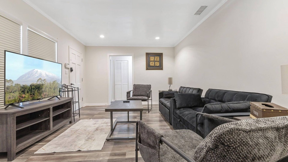 West Whittier-Los Nietos House | Newly Remodeled Home Close to many Attractions