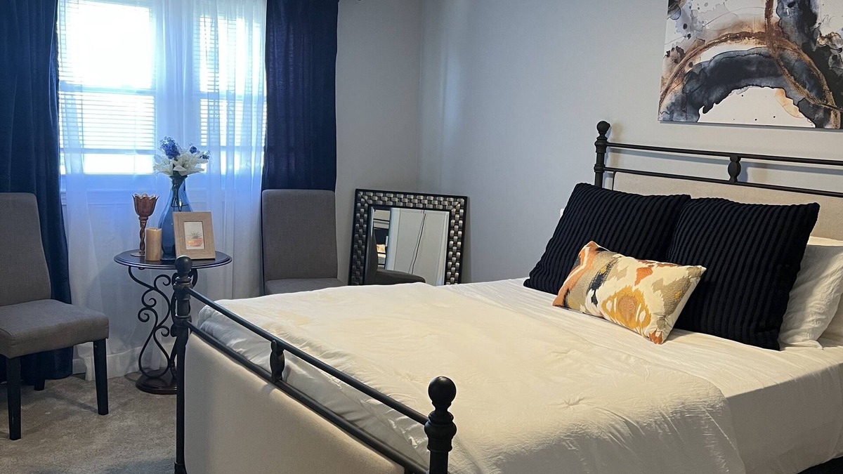 Brockton House | Newly Remodeled Home Minutes away from Boston.