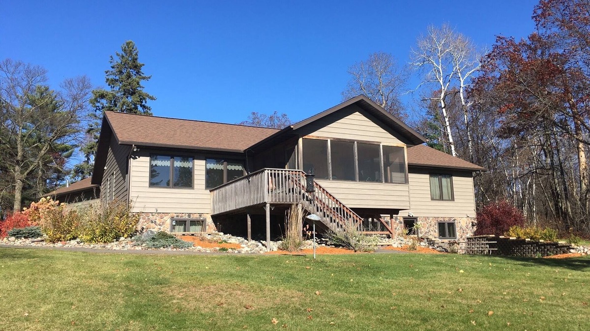 Brainerd House | Newly Remodeled Home on Gladstone Lake