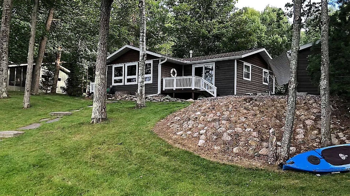Minocqua Cabin | Newly Remodeled Home On Quite Bay of Minocqua Lake 2 miles from town