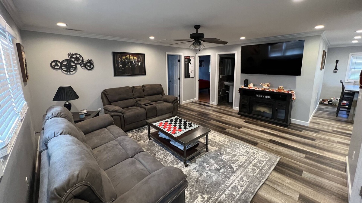 Plum Springs House | Newly remodeled inside and out 3 bedrooms