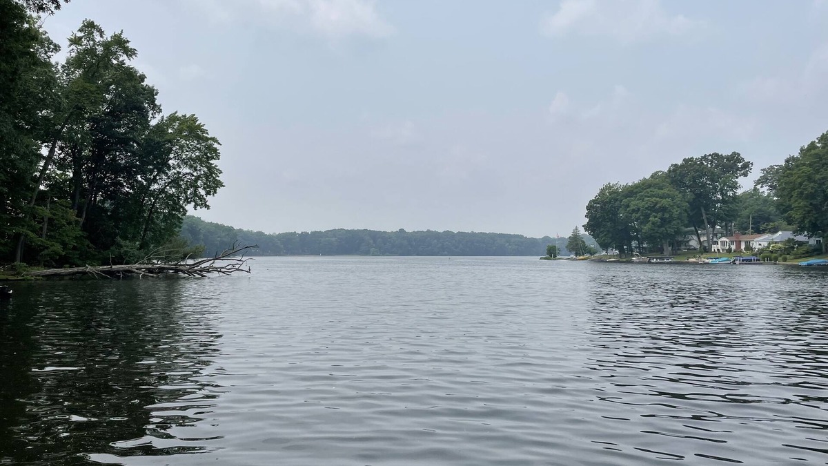 New Franklin House | Newly remodeled lakefront Portage Lakes Holiday House. Walk to the golf course!