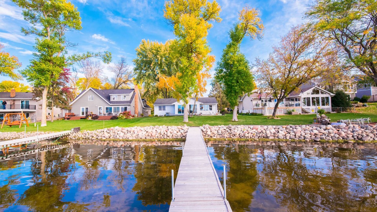 Forest Lake Cabin | Newly Remodeled Lake Cabin on Forest Lake only 30 minutes from Twin Cities