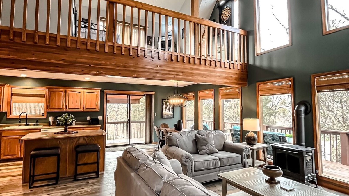 Golden House | Newly remodeled Lake Front Cabin Hot Tub Arcade 2 Fire pit areas TRIPLE Decks