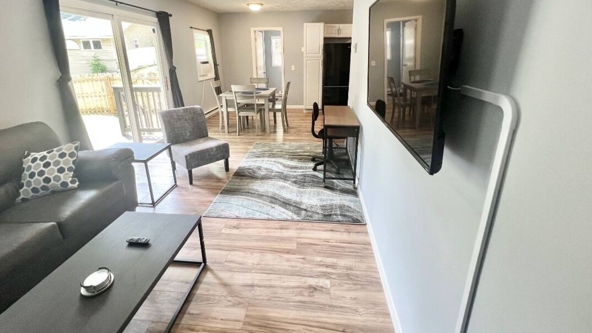 Kent Cottage | Newly Remodeled Lakeside Cottage in Kent!