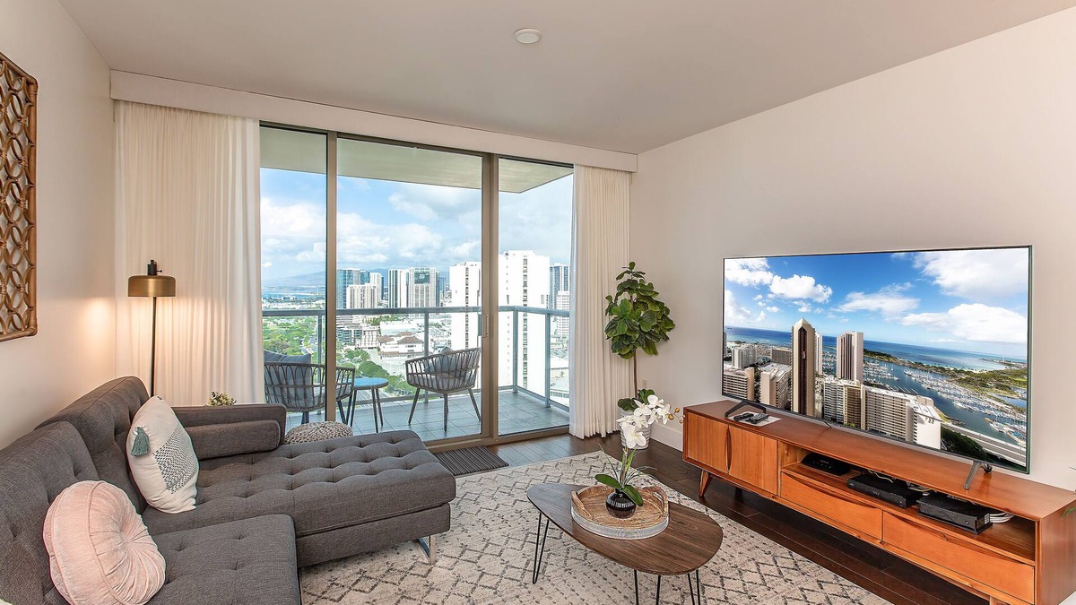 Waikiki Condo | Newly Remodeled Ocean View 2 BDRM Condo at the Watermark