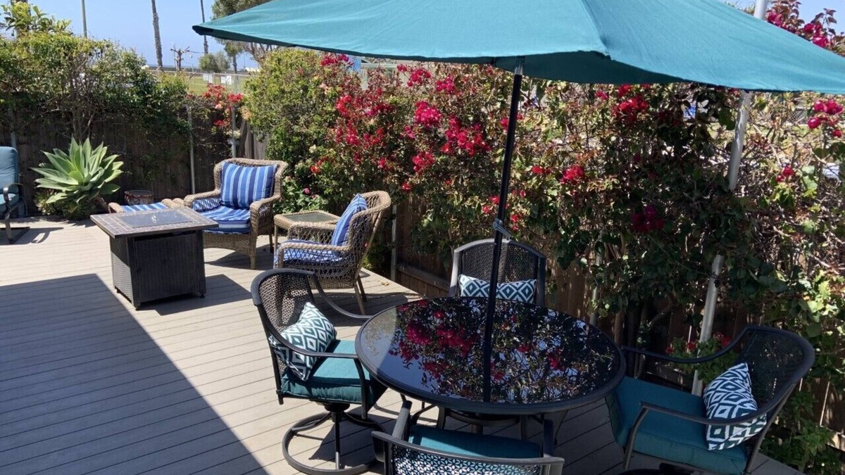 Pierpont Bay House | Newly Remodeled Pierpont Beach Bungalow just a Short Walk to the Sand
