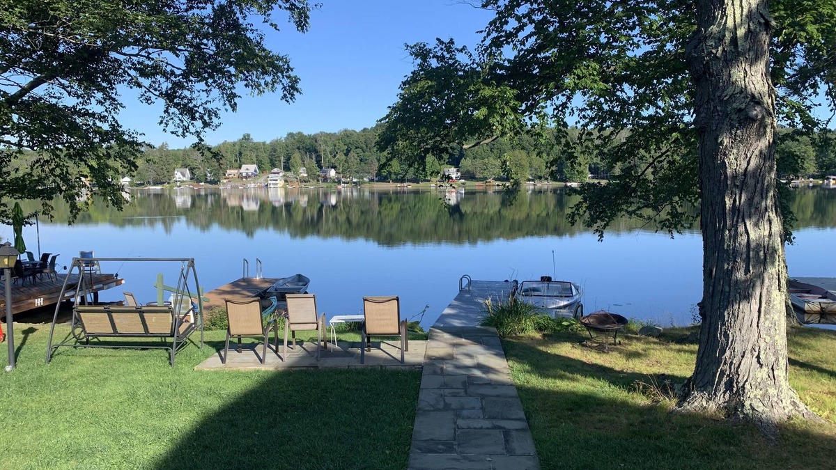 Lake Ariel Cottage | Newly Remodeled Pocono Lakefront Cottage on Private Lake Ariel!
