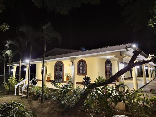 Masaya Villa | Newly Remodeled Villa Las Flores, 11 guests