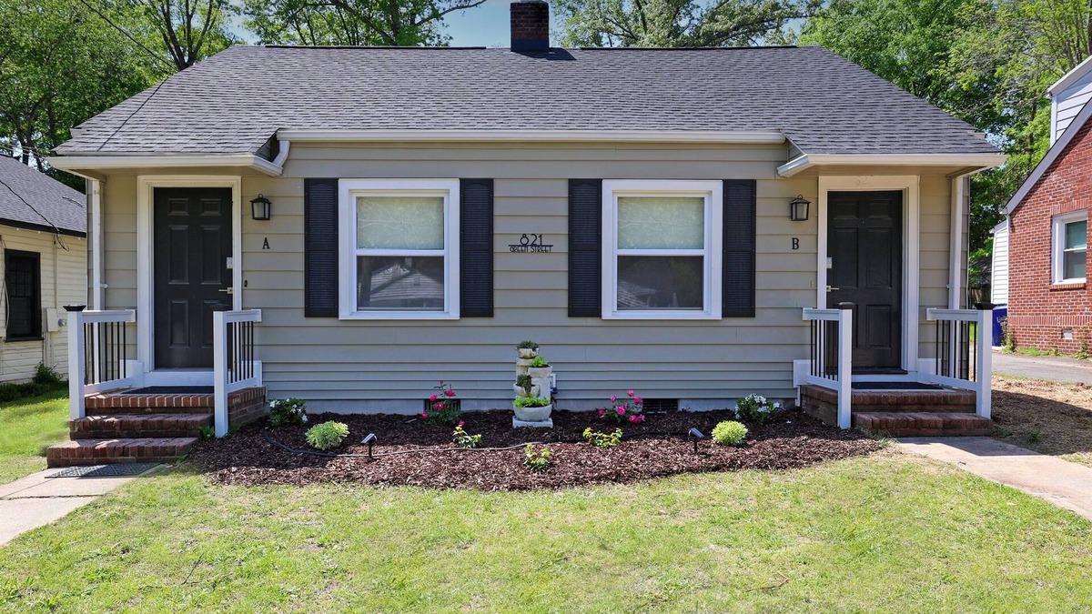 Durham House | *Newly Renovated* 1 BR Bungalow near DT Durham