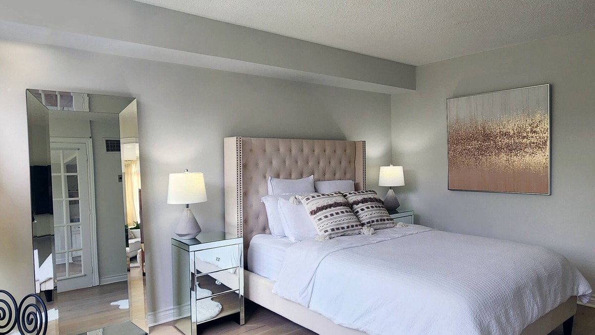 North York Condo | Newly Renovated 2 Bed/2 Bath 1400 Sq Ft Condo!
