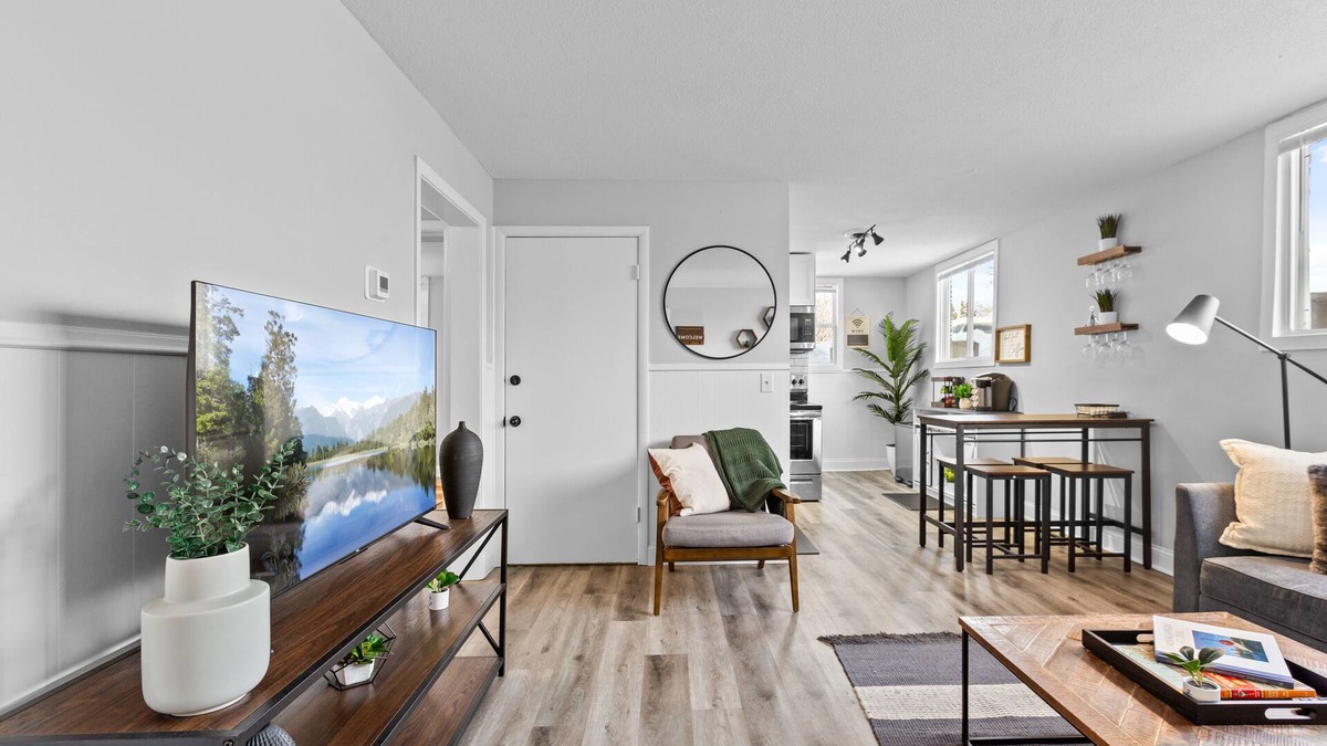 Crystal Apartment | Newly Renovated 2 Bedroom apartment.