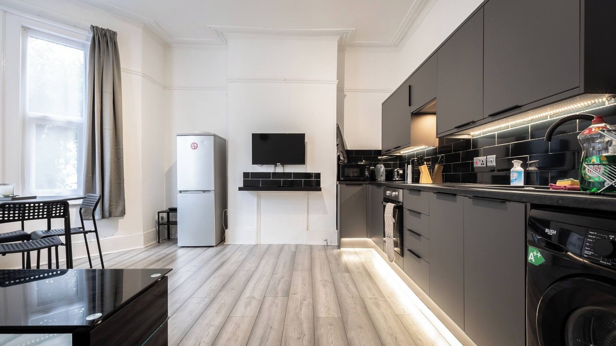 Portswood Apartment | Newly Renovated 2 Bed Ground Floor Apartment