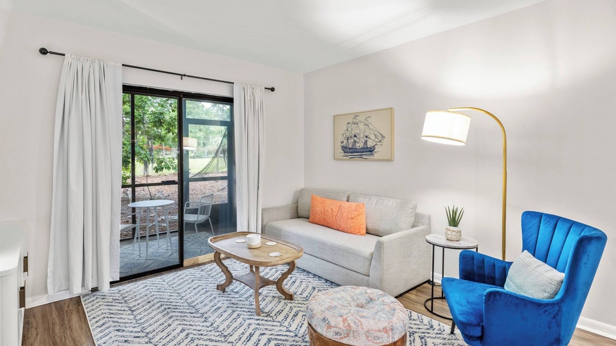 Windsor Forest Condo | Newly Renovated 2bd/2ba Condo * Pool * 30+ day stays * Nautical Nest*