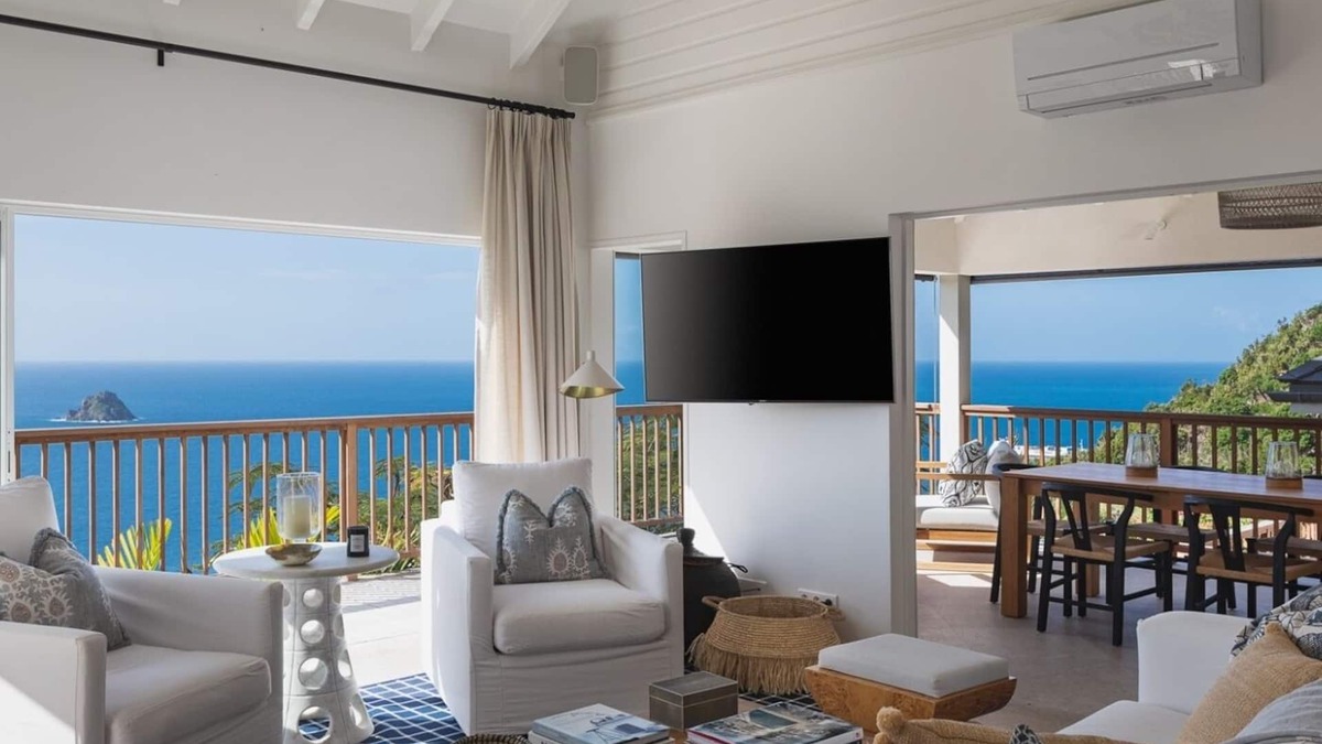 Colombier Villa | Newly Renovated 3 BDRM Villa w Ocean Views