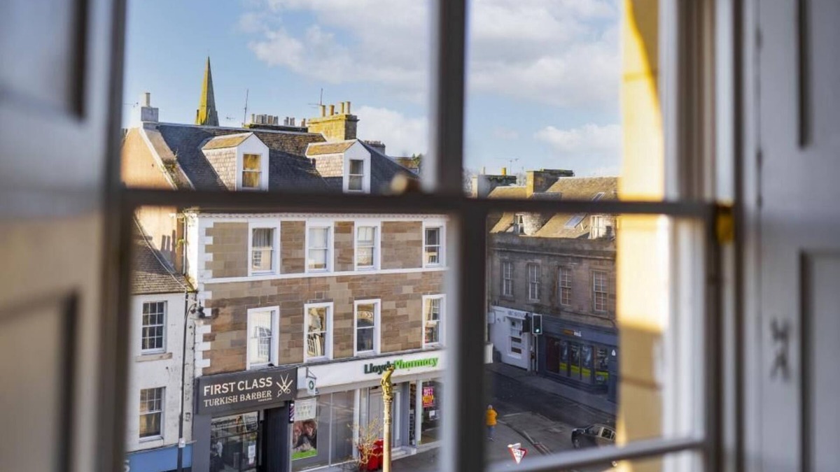 Cupar House | Newly renovated 3-bedroom townhouse in Cupar town centre