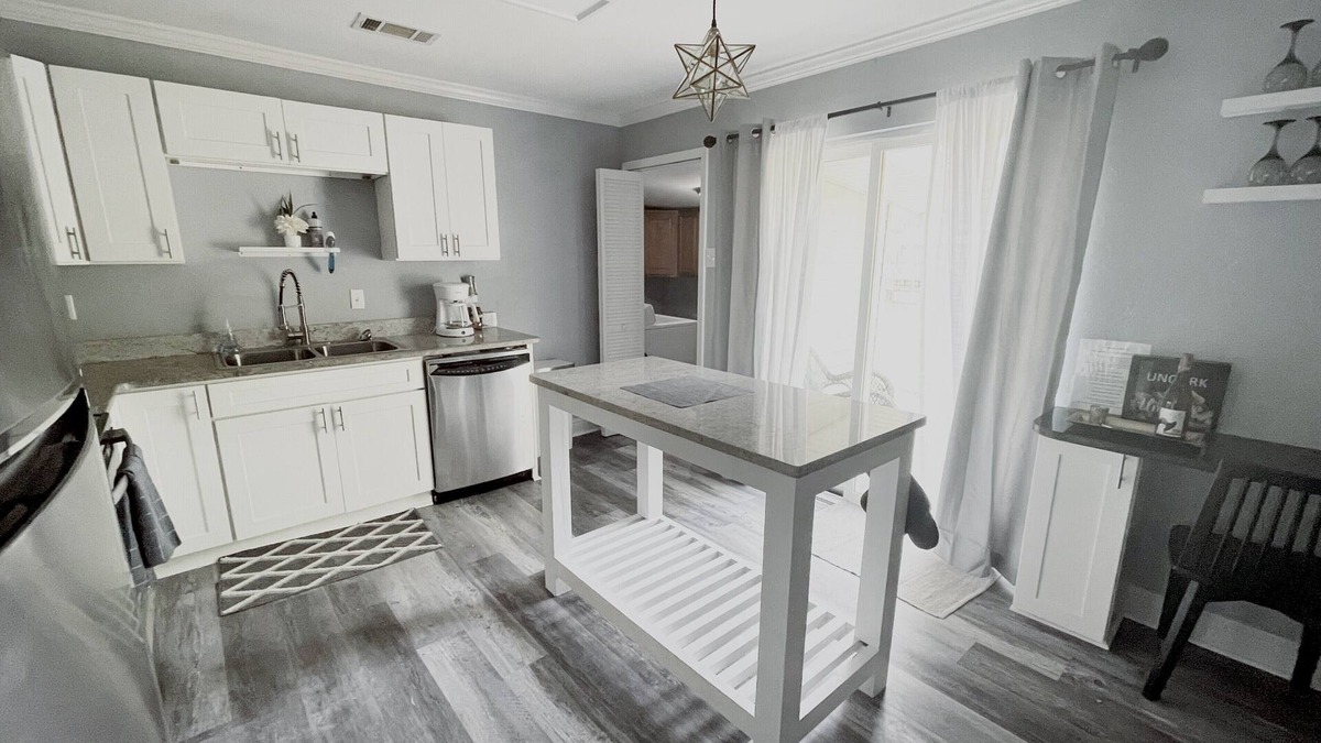 Slidell House | Newly Renovated 3bd-2ba on the Water!