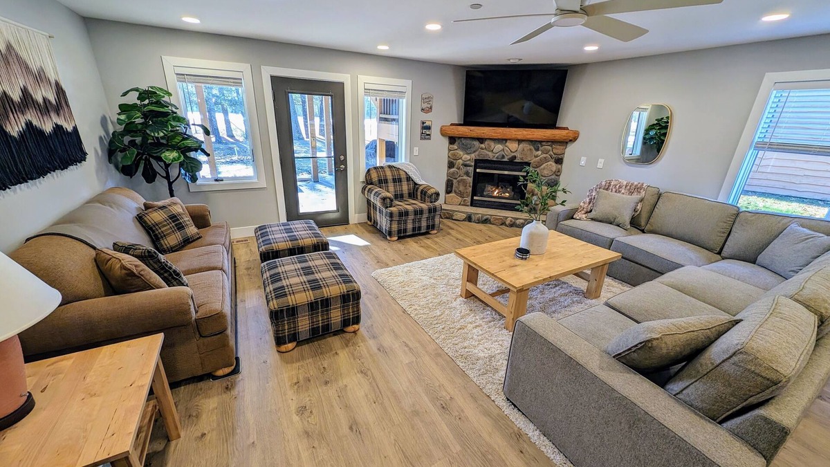 Arkdale Condo | Newly Renovated 3br retreat at Northern Bay!