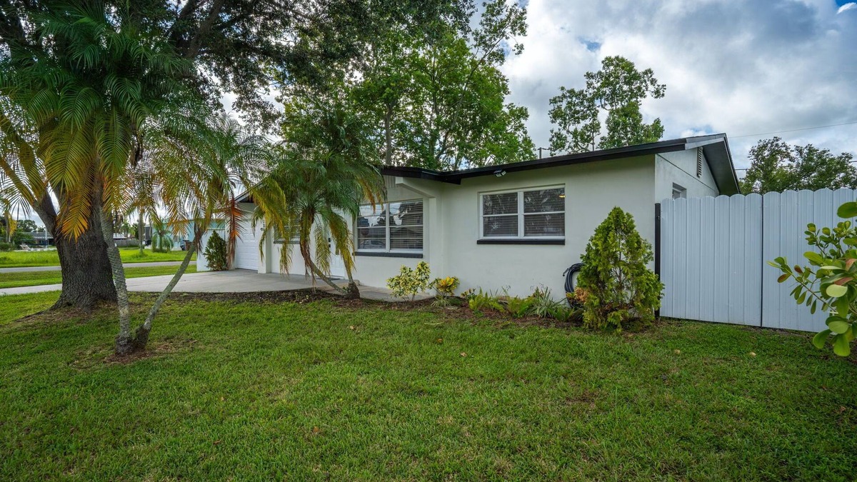 Fort Myers Shores House | Newly renovated 3BR/2BA home with modern finishes, fast WiFi, central A/C,