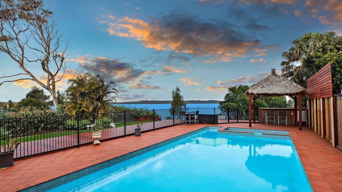 Toukley House | Newly renovated 4-bedroom lakefront home is perfect for your next family getaway