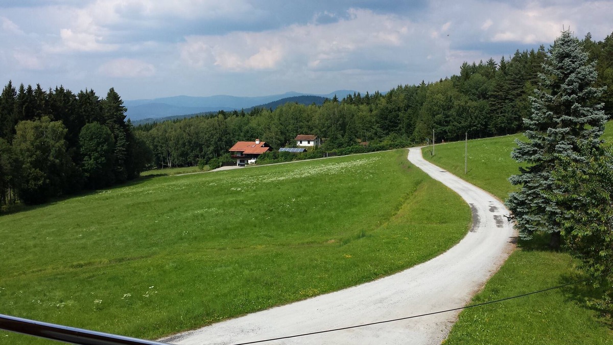 Zachenberg Apartment | Newly renovated apartment f. d. high standards in an idyllic secluded location