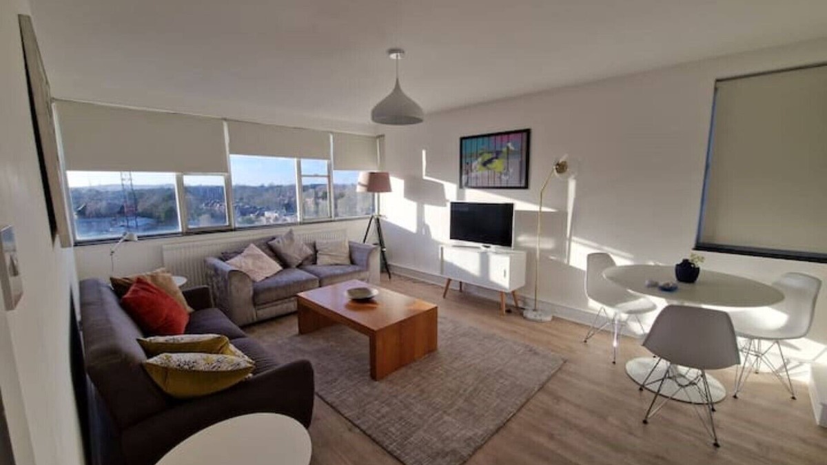 Hendon Apartment | Newly renovated apartment!