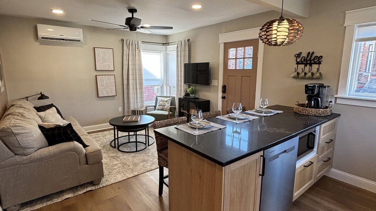 Ludlow Apartment | Newly Renovated Apartment - Minutes from Downtown