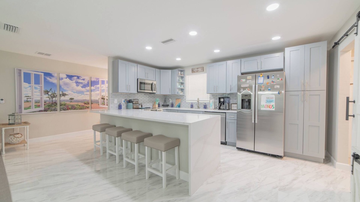 Port Orange House | Newly renovated, beautiful beach-themed 3BR/2BA home with a pool in Port Orange!