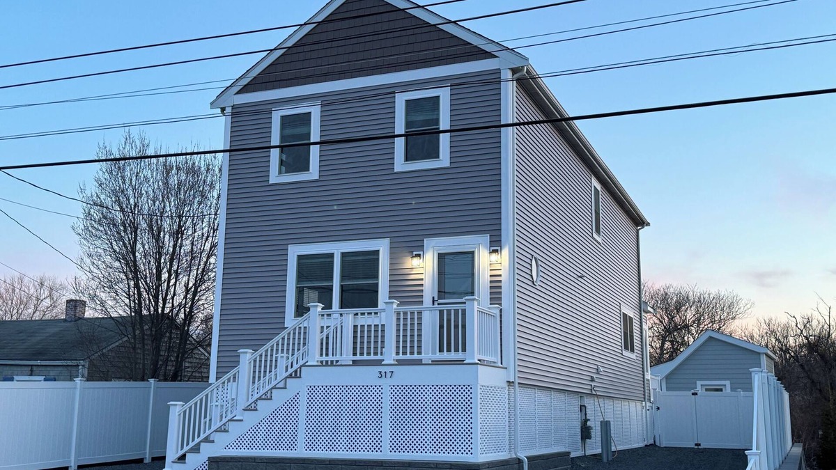 Ocean Bluff-Brant Rock House | Newly renovated beach home with many amenities!