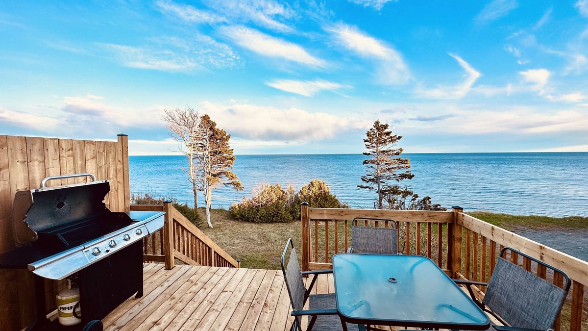 Pabos House | Newly Renovated Beach Home Steps Away from the Sea with 3 Bedrooms, queen beds.